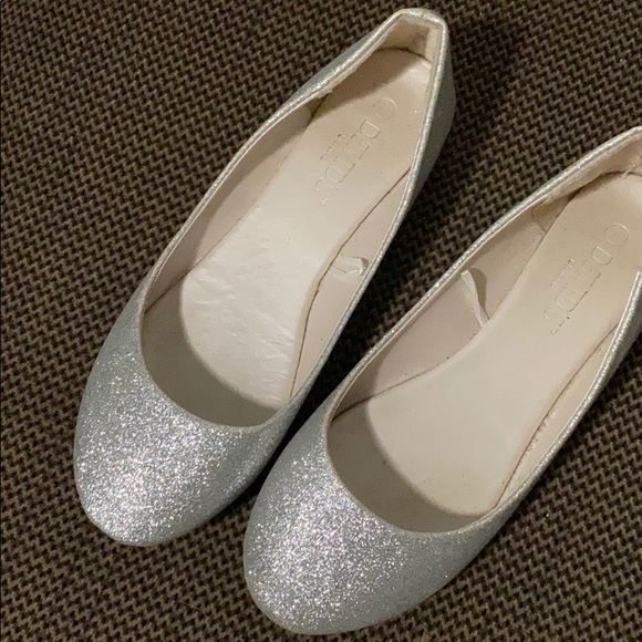 Davids Bridal Crystal and Pearl Ballet Flats Style BBABA14